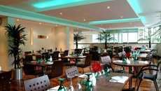 Holliday Inn Camden Lock restaurant2.jpg